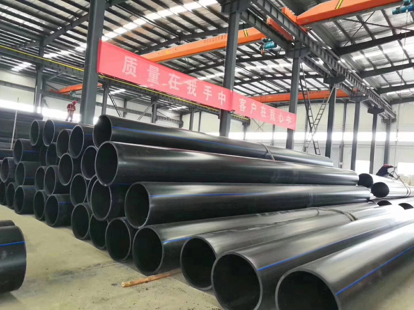 2019年6月5日，甘肅省定西市政協主席陳尊鋒、市委常委、常務副市長陳曾勇、市經濟開發區管委會書記、主任劉榮等一行領導蒞臨騰遠集團甘肅生產基地--甘肅騰遠建材科技股份有限公司